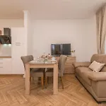 8112b Apartman